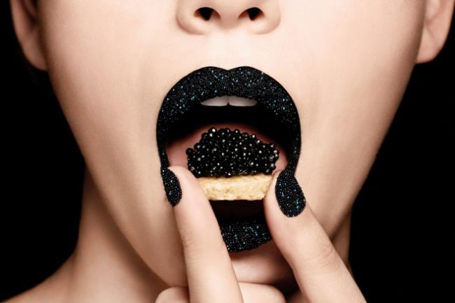 Invata cum sa-ti faci singura acasa manichiura cu perle de caviar ndash; cel mai hot trend al sezonului!