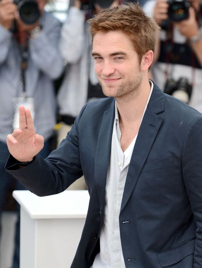 Fostele iubite ale lui Robert Pattinson fac dezvaluiri bizare despre performantele sexuale ale actorului. Ce au spus despre el
