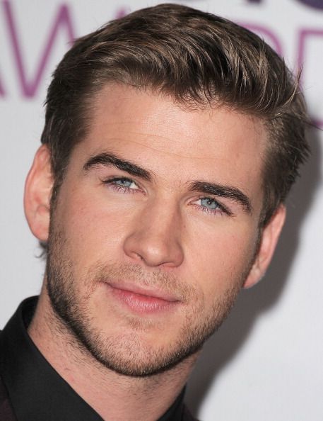 Miley stie? Uite cu ce femeie a fost surprins Liam Hemsworth