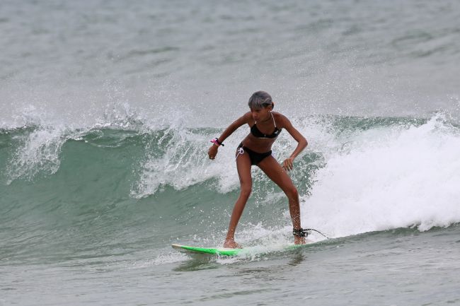Jada Pinkett Smith, perfecţiunea la plajă, la 41 de ani. Cât de bine arată soţia şi fiica lui Will Smith în costume de baie