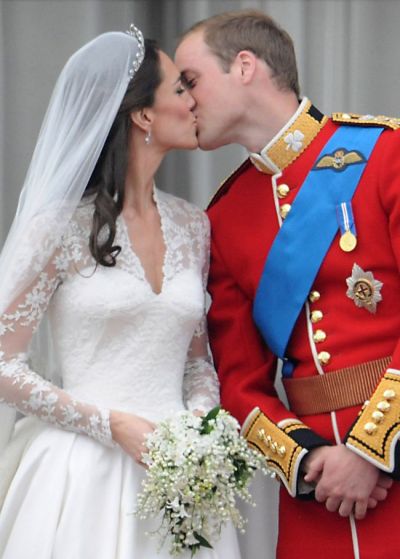 Kate si William, din nou la balconul regal, la doi ani dupa nunta. Cum a aratat Ducesa la ultima ei aparitie publica inainte de nastere