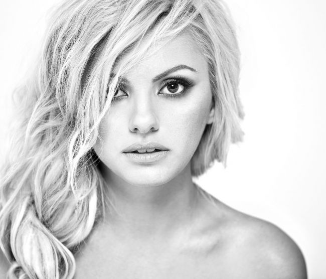 Alexandra Stan - anunt important, la 5 luni dupa ce fostul ei impresar a bagat-o in spital Alexandra Stan - anunt important, la 5 luni dupa ce fostul ei impresar a bagat-o in spital