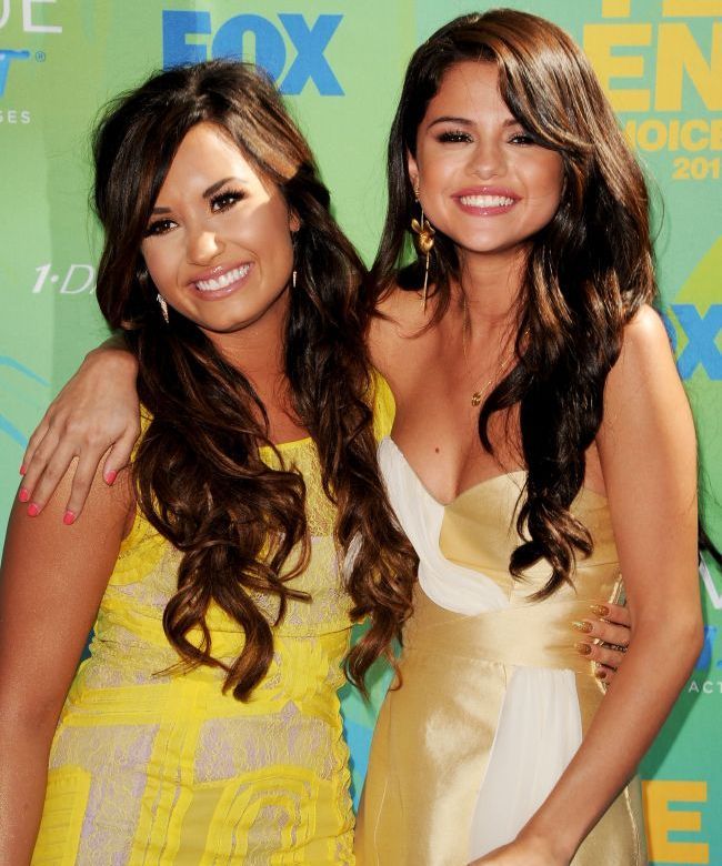 Filme Cu Demi Lovato Si Selena Gomez