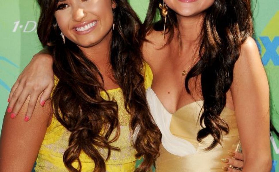Filme Cu Demi Lovato Si Selena Gomez