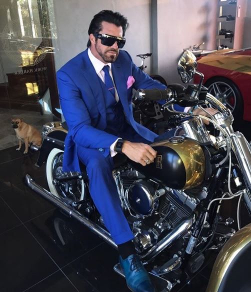 El Este Noul Dan Bilzerian Regele Instagramului Este Insurat Are 4 Copii Dar Trăiește Cu 30 De Femei Perfecte Ro