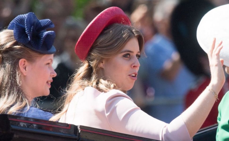 Nunta PrinÈ›esei Beatrice UmbritÄƒ De DivorÈ›ul Nepotului Favorit Al Reginei Elisabeta A Ii A Perfecte Ro