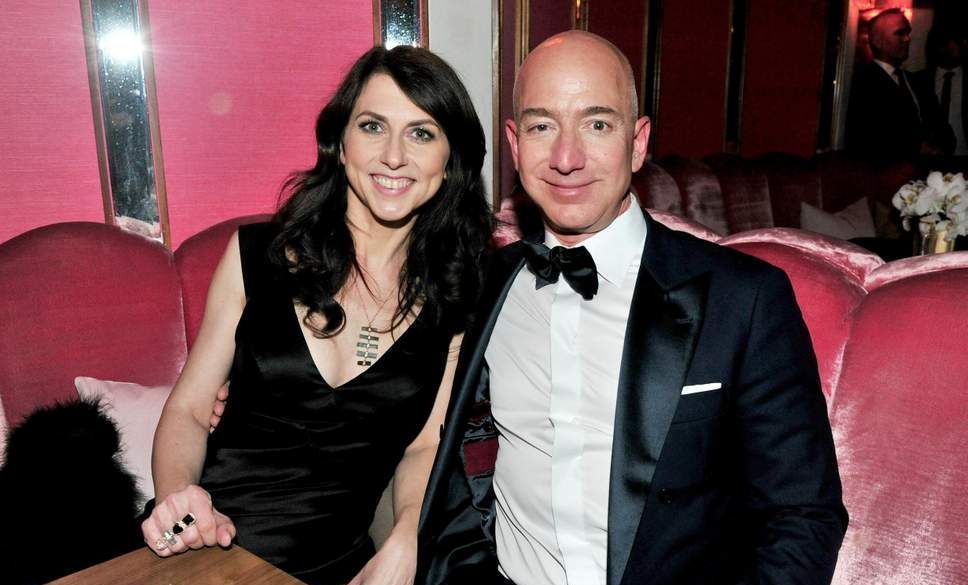 Fosta soție a lui Jeff Bezos s-a recăsătorit cu un profesor. Cine e alesul lui MacKenzie Scott